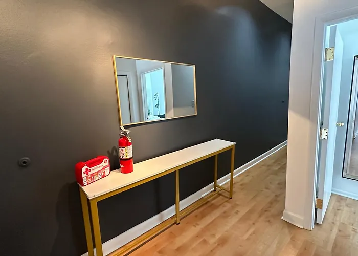 Сasa de vacaciones River North Hideaway With Amazing Views And Parking Chicago