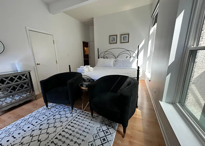 Сasa de vacaciones River North Hideaway With Amazing Views And Parking
