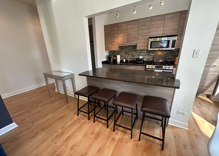 Сasa de vacaciones River North Hideaway With Amazing Views And Parking Chicago