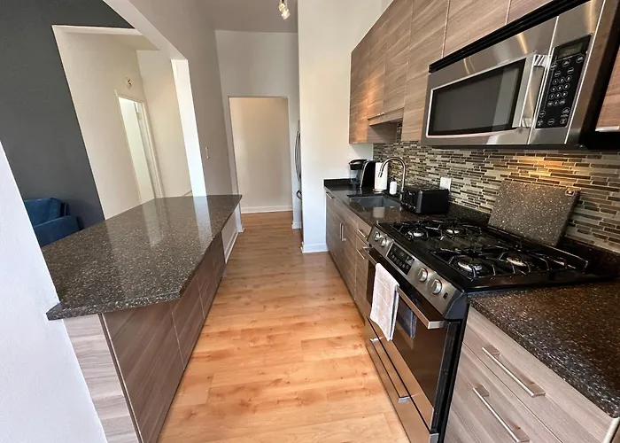 River North Hideaway With Amazing Views And Parking *
